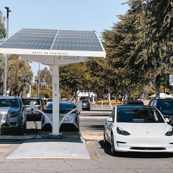 Solar Charger Street