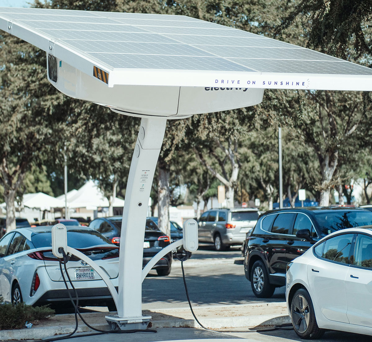 Solar Charger Street - Image 4